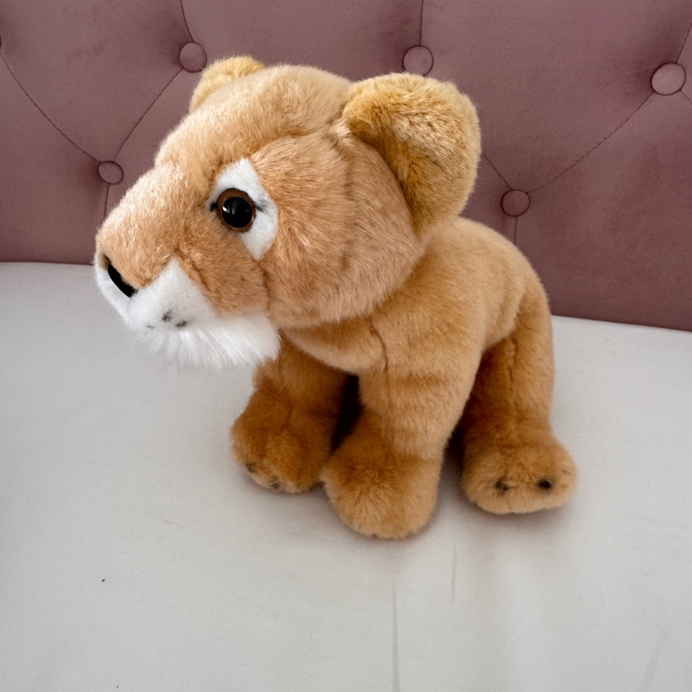 artis Plush Lion Cub in Tan and White
